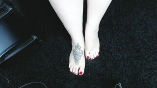DaytonaHale - My First Foot Fetish Video