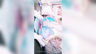 Belle Delphine   23 06 2020 Butt Painting (2)