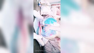 Belle Delphine   23 06 2020 Butt Painting (2)