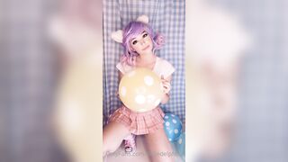 Belle Delphine   31 10 2020 Food and Balloons (1)