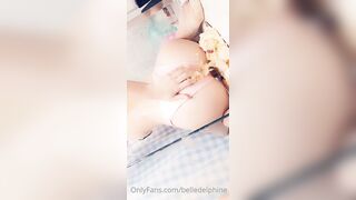 Belle Delphine   31 10 2020 Food and Balloons (19)
