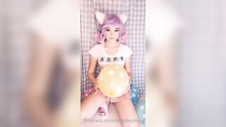Belle Delphine   31 10 2020 Food and Balloons (2)