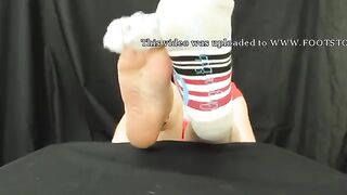 Twisted Toes feet clip 1