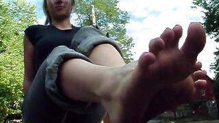 Carmen feet clip 1