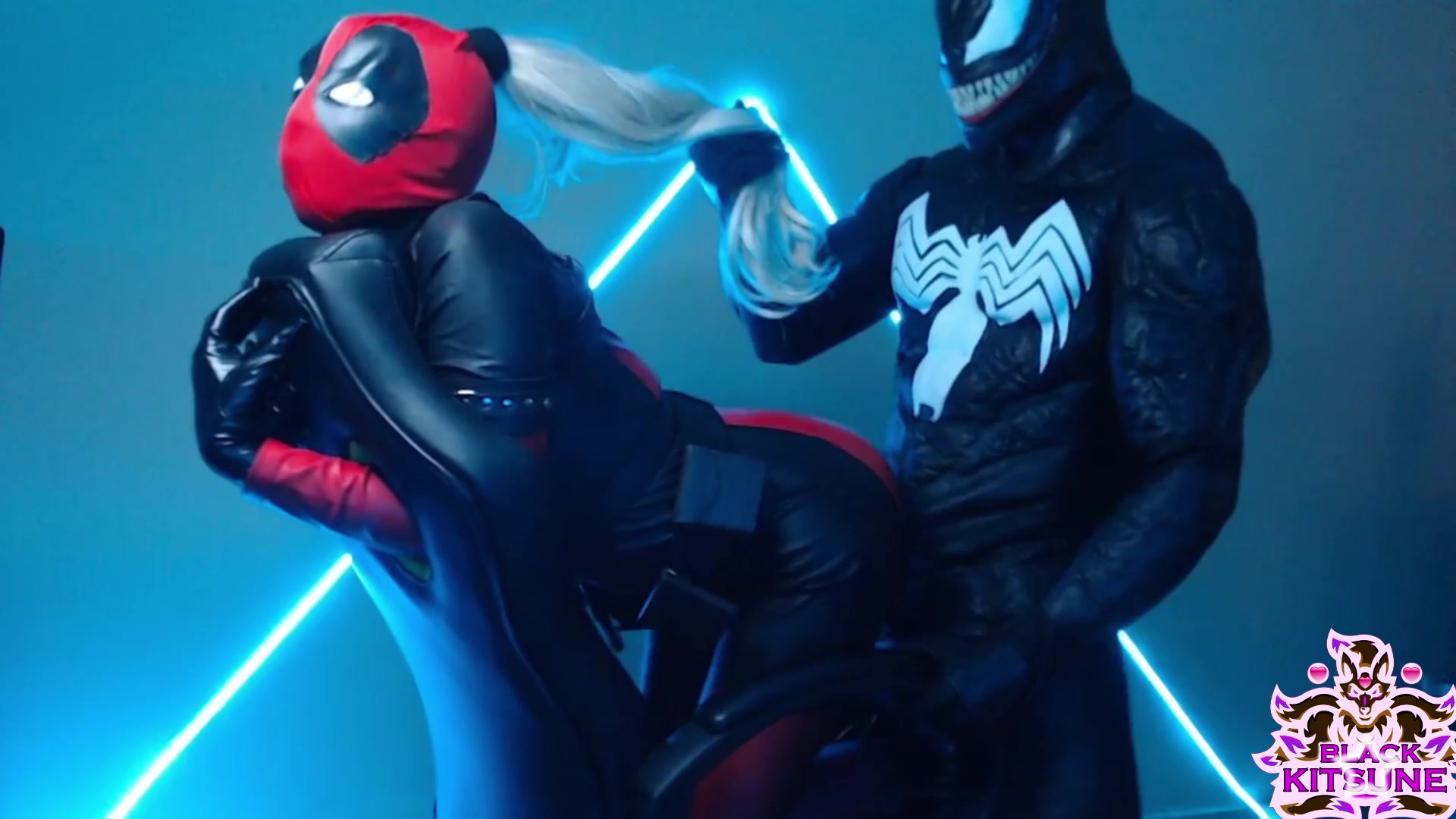 Black Kitsune - Ladydeadpool VS Venom Hardfuck & Cumshot