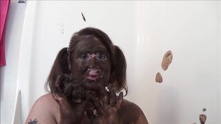 SamanthaStarfish - A Week of Shit - Pussy Stuffing and Face Smearing