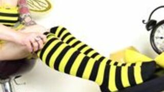 Cosplayfeet - Hottie Lilith Dressed Up In A Bee Cosplay Costume With Stockings