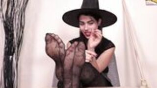 Cosplayfeet - Irresistible Petra In A Sexy Witch Halloween Costume