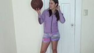 Alyssa Reece - Huge Squirting After My Basketball Game