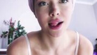 Kate Kuray - The Best Gift Made By My Lips