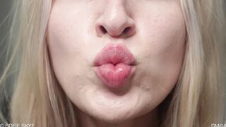 Sofie Skye - Square Lip Fetish Kissing German JOI